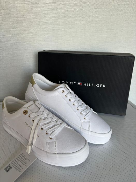 Tommy hilfiger кеды