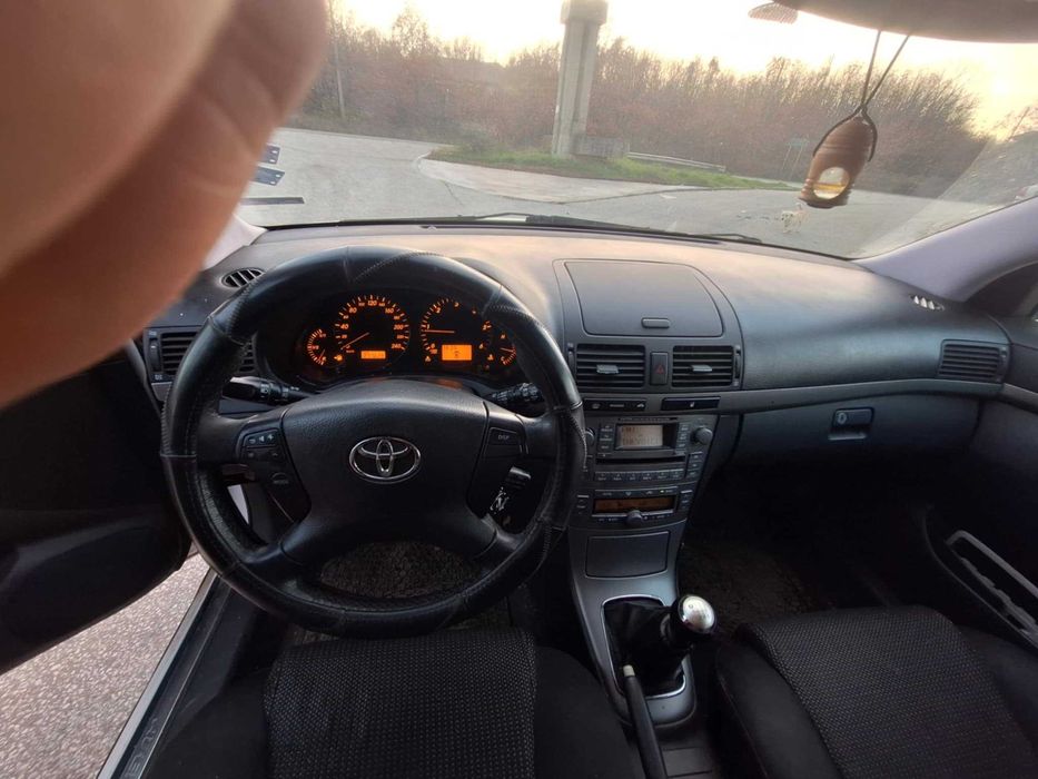 Тойота Авенсис 2006г