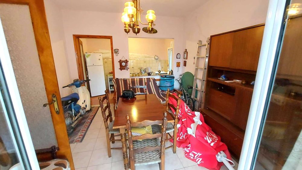 Продава къща с площ 79 м2 и двор 200 м2 в Аспровалта, Гърция