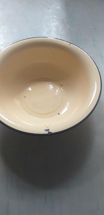 Тазики алюминиевые и эмалированные.СССР.