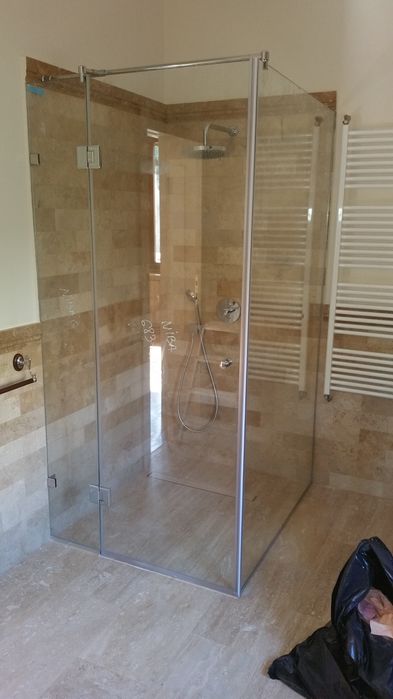 Cabine de dus din sticla