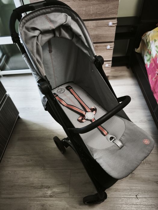 Лятна количка Cybex Beezy