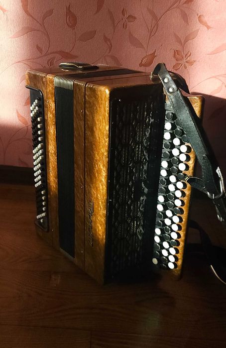 Продается баян "Тула-202".