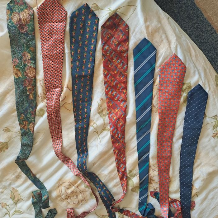 Продавам Вратовръзки