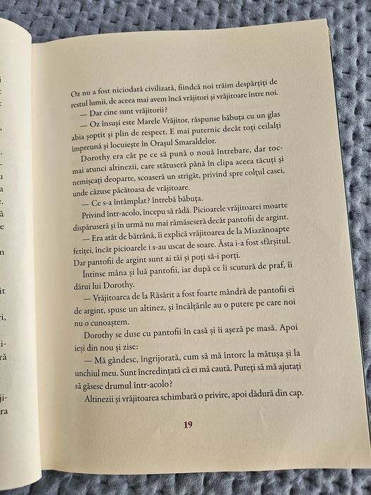 Vrajitorul din Oz ed. Arthur Gold