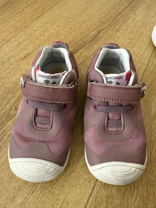 Детски обувки за момиче - боти, маратонки, ботуши