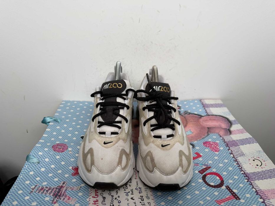 Nike Air Max 200''оригинални маратонки 37.5 номер