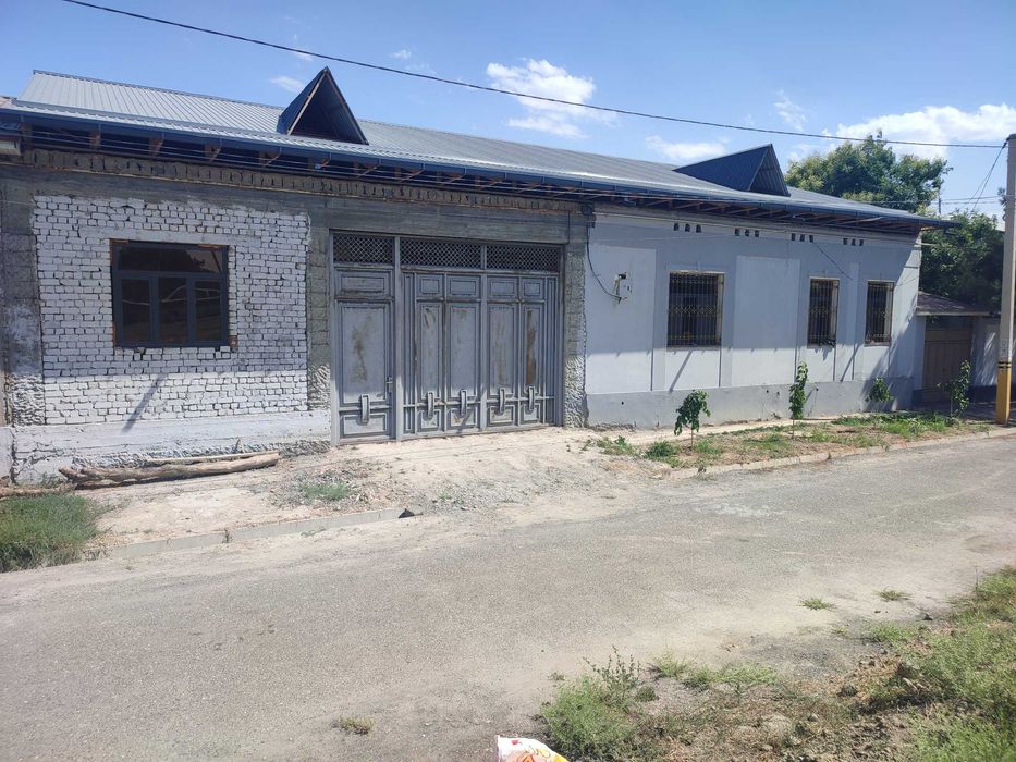 Hovli uchastkasi sotiladi 6 sotix