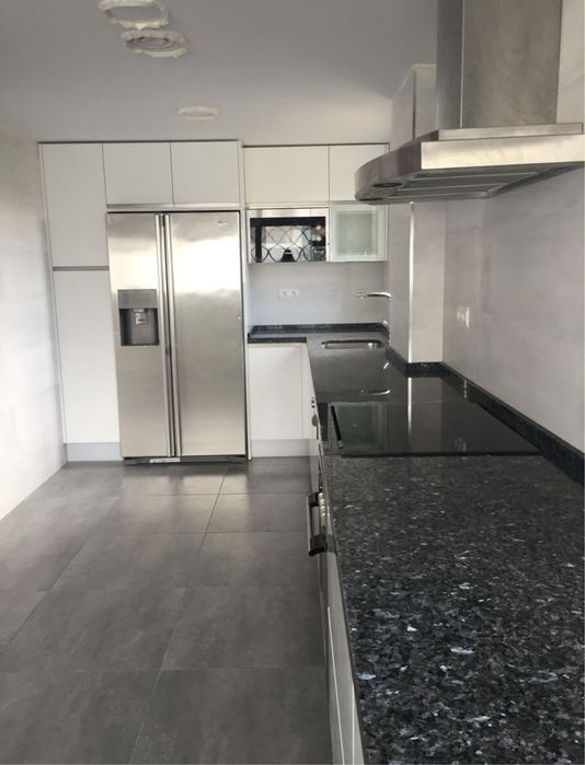 Установка Столещница из гранита , подоконники