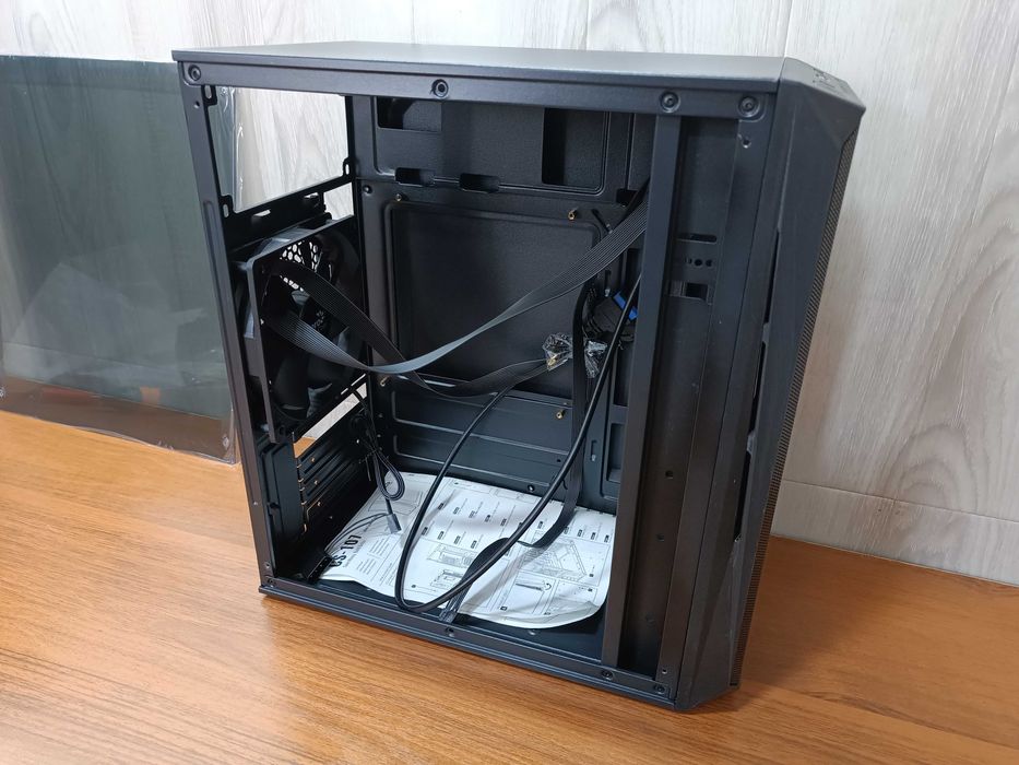 Продам новый кейс AeroCool CS-107 Mini ATX