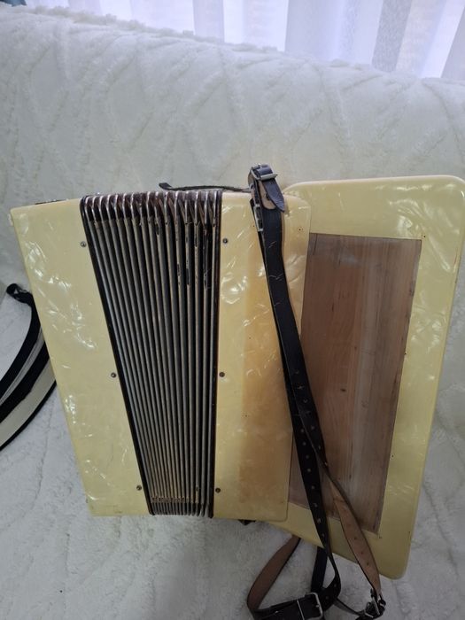 HohnerVerdi II Sită 80 bași,acord 880