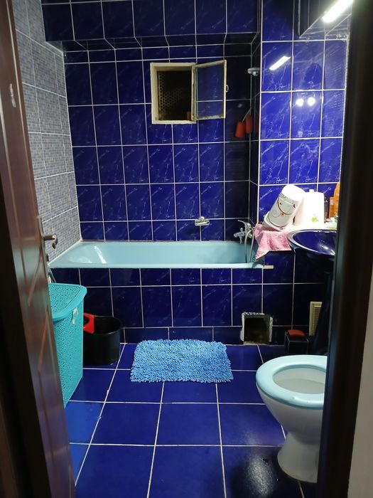 Vând apartament 3 camere depou