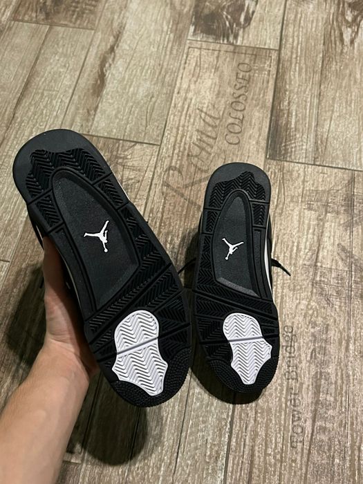 Jordan 4 White Thunder