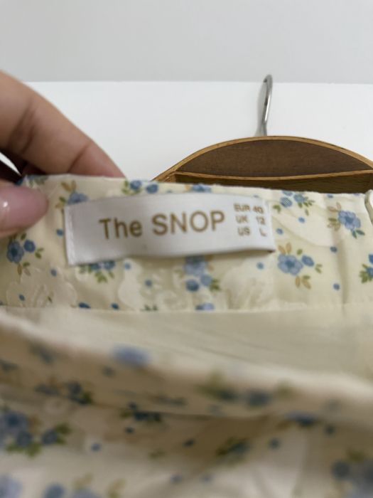 Продам очень красивый костюм