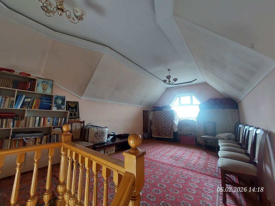 4 sotiqlik hovli sotiladi.