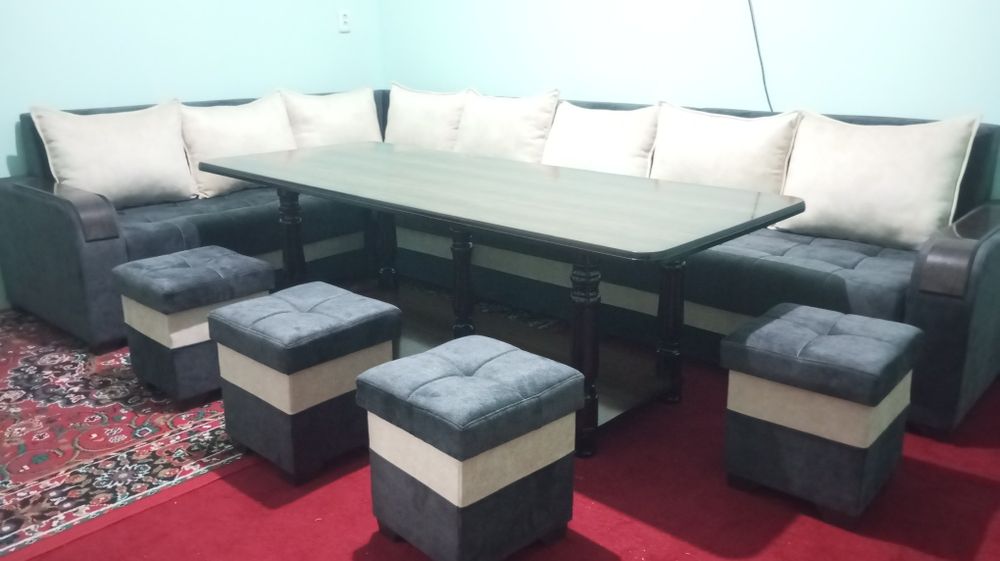 Кухонный уголок гостиной уголок