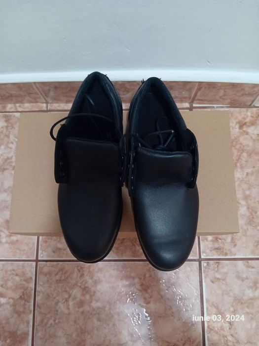 Pantofi din piele neagra