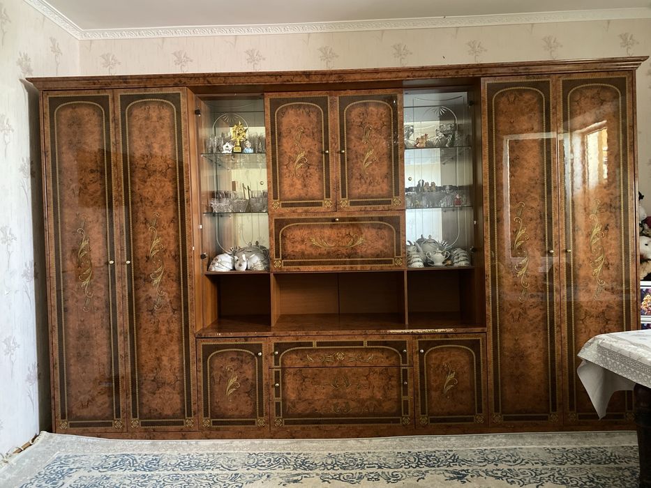 продаётся шкаф стенка