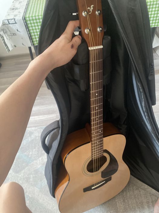 Гитара ямаха