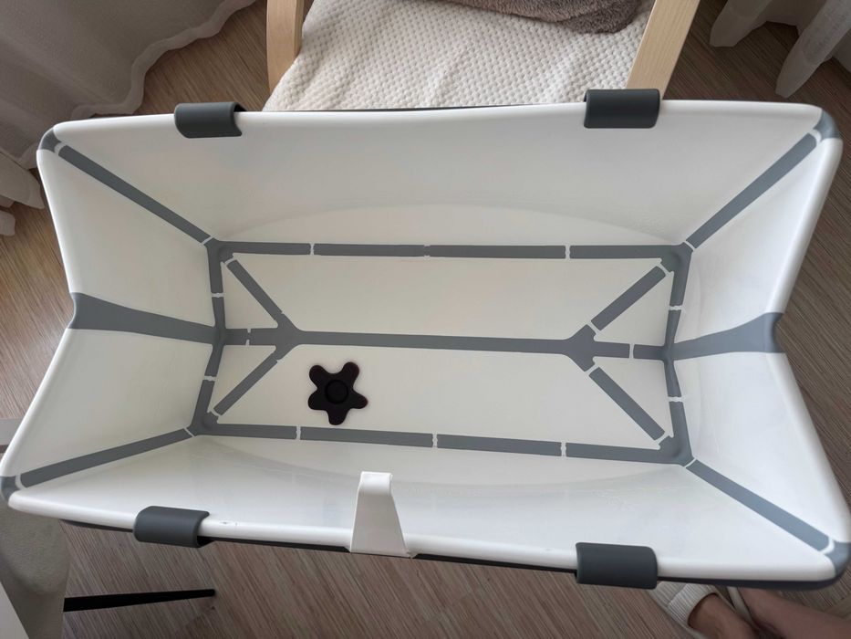 Stokke Flexi Bath Вана за къпане със стойка и поставка за новородено