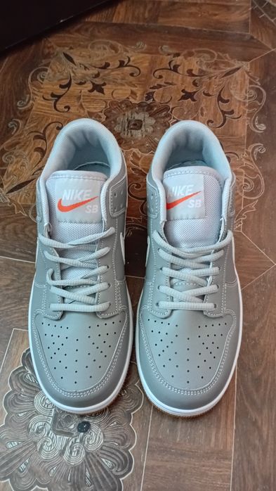 кроссовки Nike серые весна лето