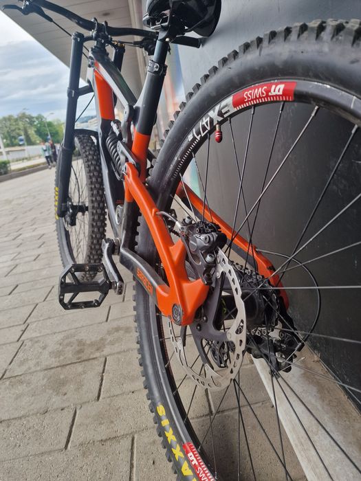 Downhill колело Saracen myst 2017