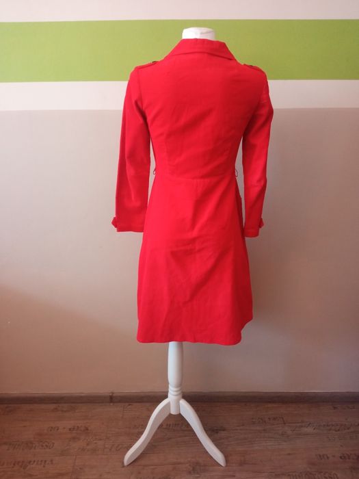 Rochie rosie retro vitange. Nu Zara, Nu Massimo Dutti, Nu Mango