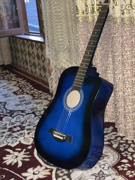 Gitara accustika