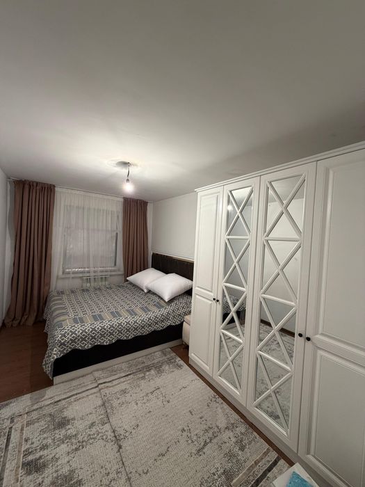 Кровать и шкаф белый