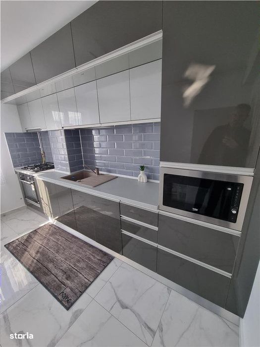 Apartament tip penthouse 2 camere si terasa proprie