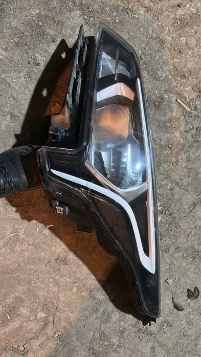 Продам фару от киа