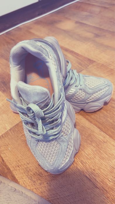 Adidasi New Balance ,in stare foarte buna !