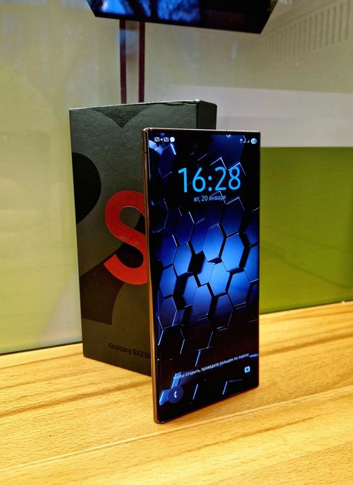 Samsung Galaxy S22Ultra 12/256GB.