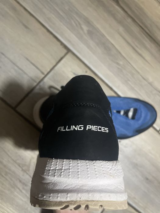 Adidasi Filling Pieces