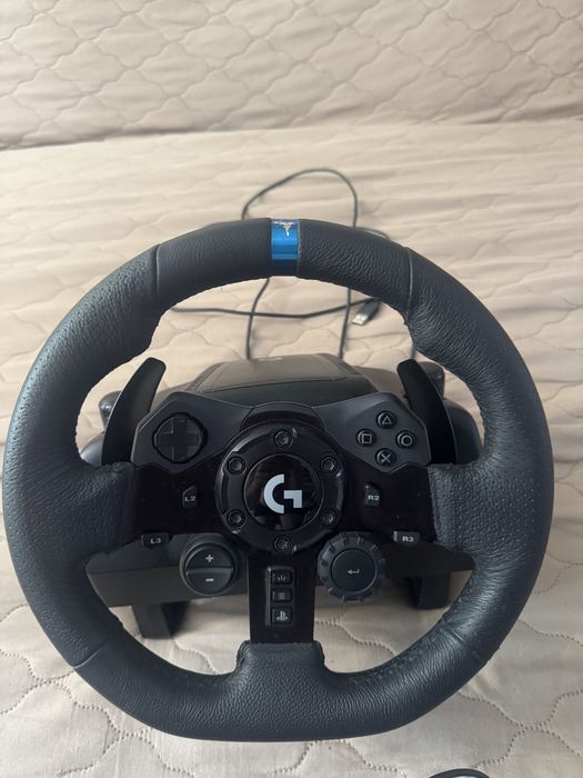 De vanzare volan loghitech G923 + schimbator de viteza Loghitech