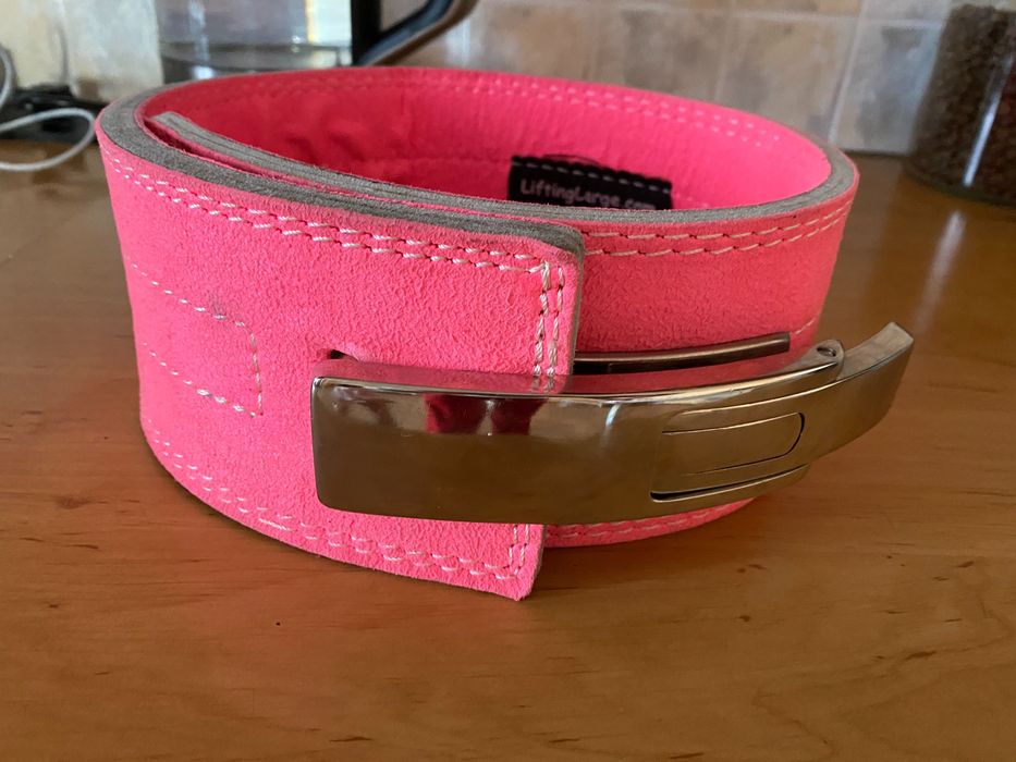 РОЗОВЫЙ пояс для приседаний