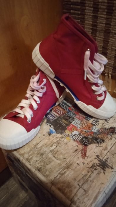 Кецове Calvin Klein 37н.