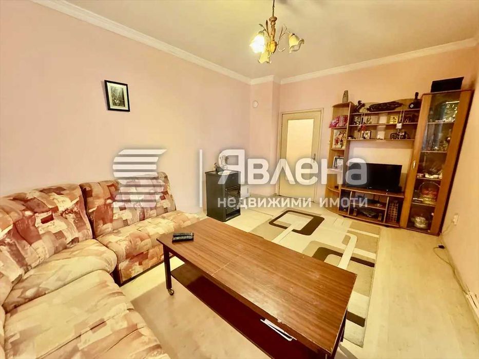 Продава се Двустаен апартамент в Пловдив, Център - 58 кв.м за 1828 €/кв.м - Снимка #1