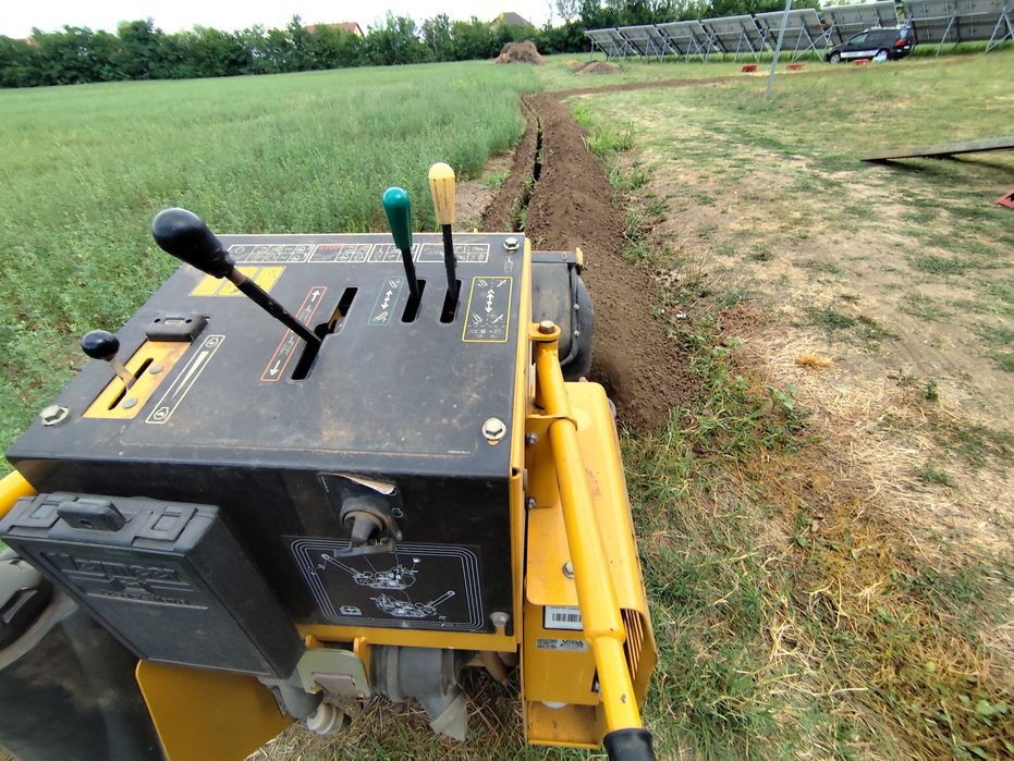 Utilaj Sapat santuri Trencher Vermeer RTX250