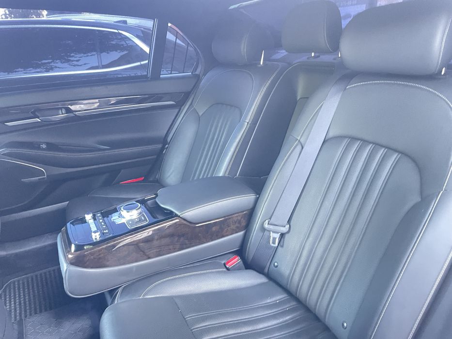 Продается Genesis G90
