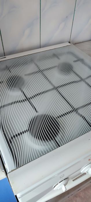 Продам газовую плиту