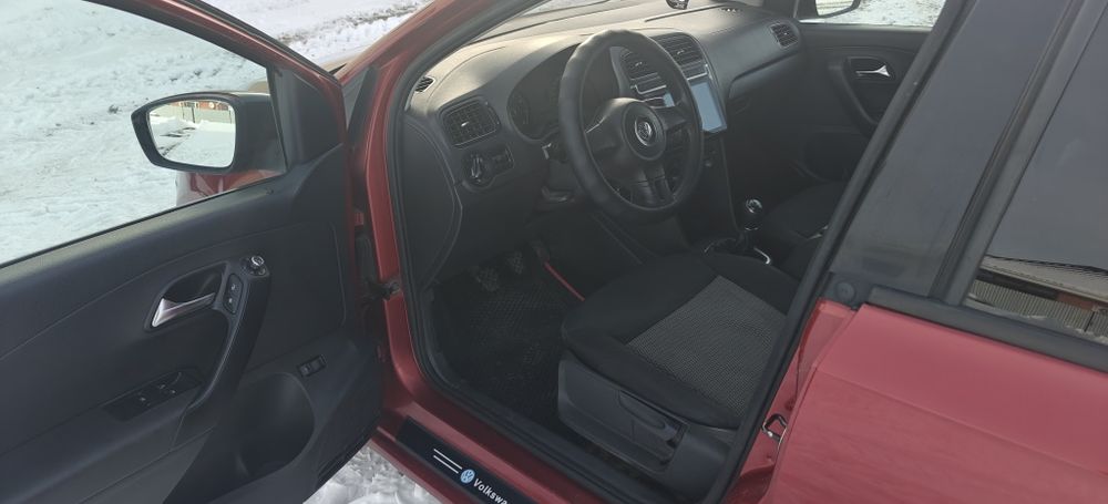 Продам Volkswagen Polo 2011