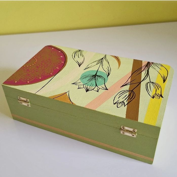 Ръчно декорирана кутия за бижута