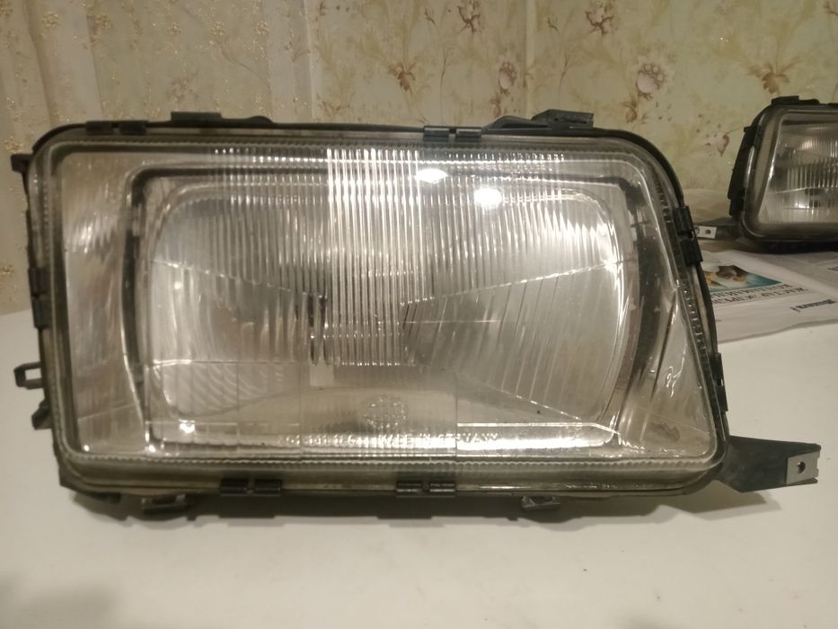 Фары от Ауди 80 Б4 оригинальные