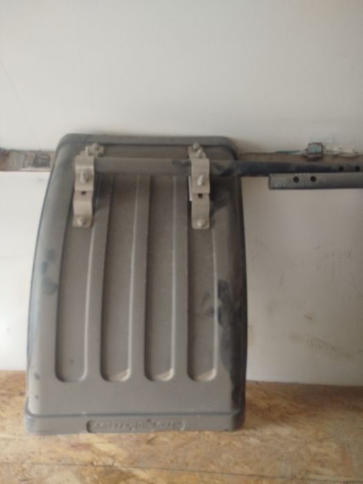 Продам комплект крыльев на прицеп