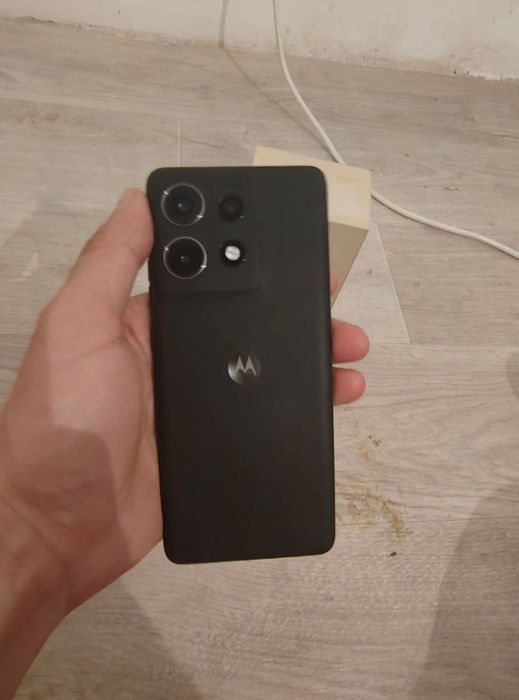 Motorola edge 50 pro 512