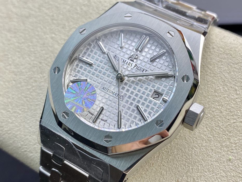 Audemars Piguet Royal Oak Automatic – Silver Dial-Full Box