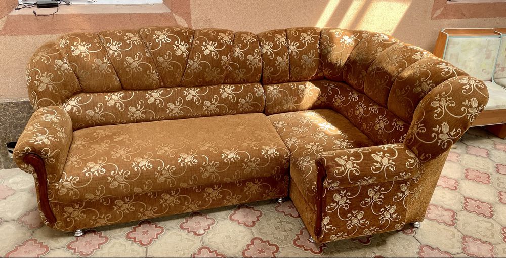 Продам угловой диван