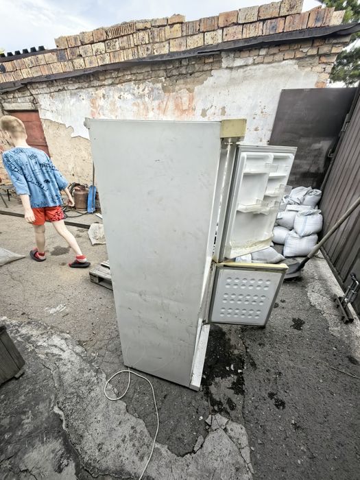 Холодильник рабочий бу