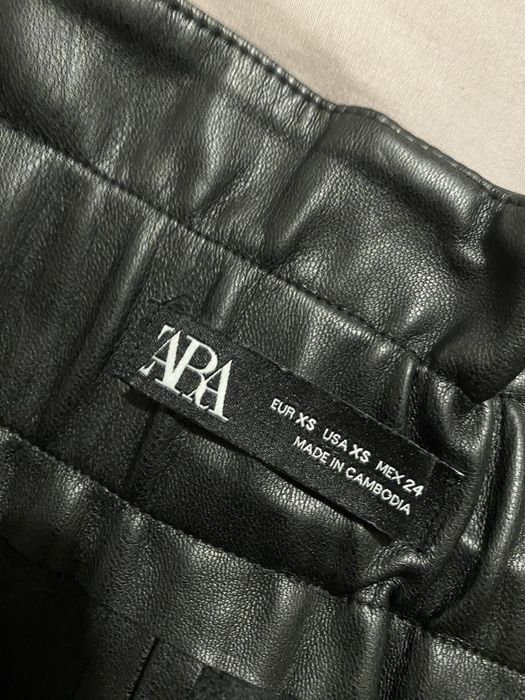 Къси кожени гащи Zara размер XS